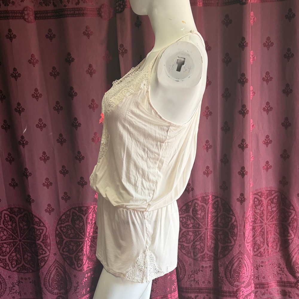 Victoria's Secret Women’s Lace Trim White Sleep Romper Neon Pink Bow Size Medium - Picture 2 of 9